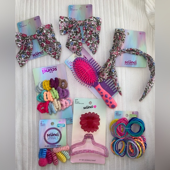 NEW SCUNCI Assorted Hair Accessories & Clips - Picture 1 of 1